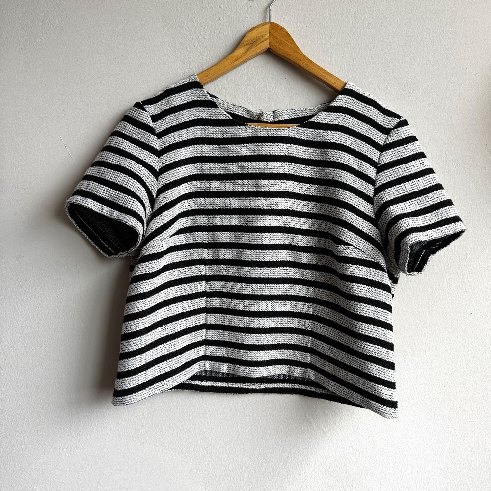 EXPRESS Black & White Stripped Top - Medium